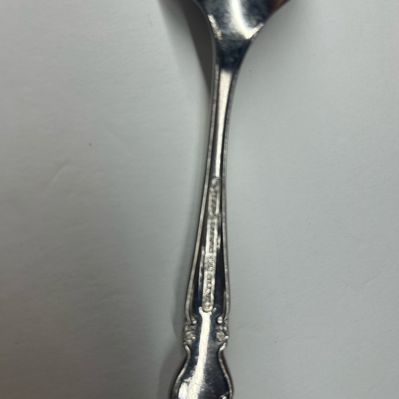 Reed & Barton Dickenson Oval Soup Spoon 18-8 Stainless Steel Glossy Flatware - Picture 6 of 9